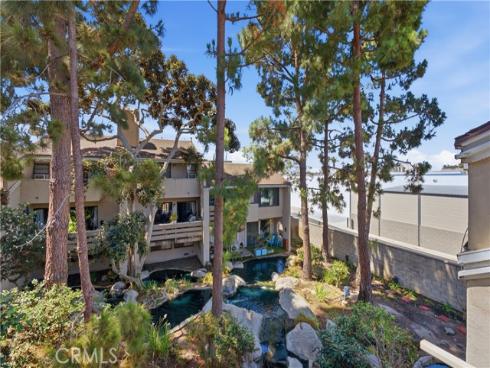 435 Bryson Springs 38 , Costa Mesa, CA