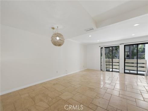 435 Bryson Springs 38 , Costa Mesa, CA