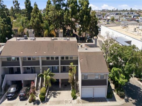 435 Bryson Springs 38 , Costa Mesa, CA