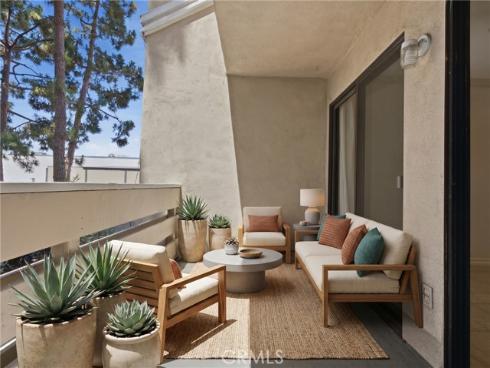 435 Bryson Springs 38 , Costa Mesa, CA