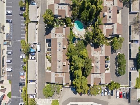 435 Bryson Springs 38 , Costa Mesa, CA