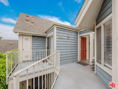 810 Baker 204 Street, Costa Mesa, CA