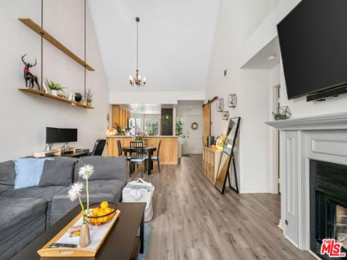 810 Baker 204 Street, Costa Mesa, CA