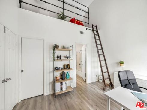 810 Baker 204 Street, Costa Mesa, CA