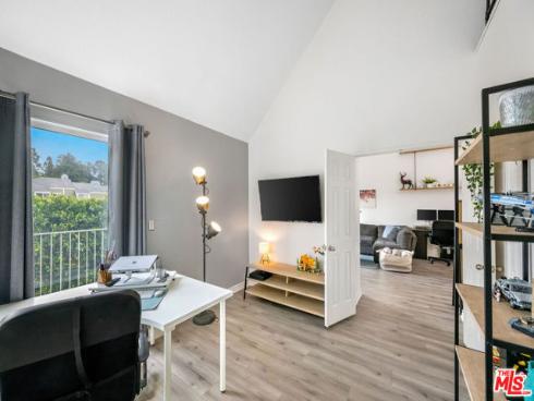 810 Baker 204 Street, Costa Mesa, CA