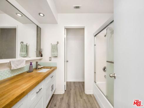 810 Baker 204 Street, Costa Mesa, CA