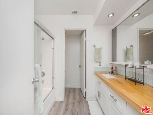 810 Baker 204 Street, Costa Mesa, CA