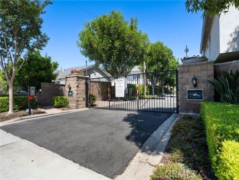101  Aspen  , Costa Mesa, CA