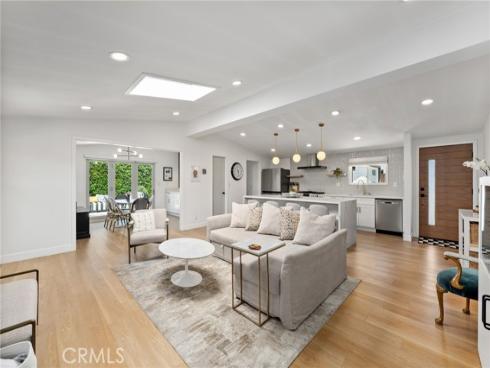 2135 Parsons Street, Costa Mesa, CA