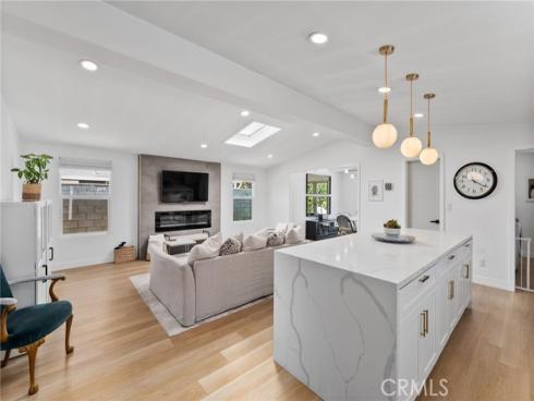 2135 Parsons Street, Costa Mesa, CA