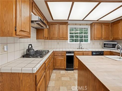 2037 S Capella Court, Costa Mesa, CA
