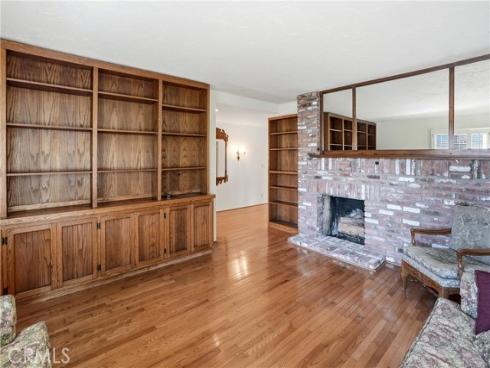 2037 S Capella Court, Costa Mesa, CA