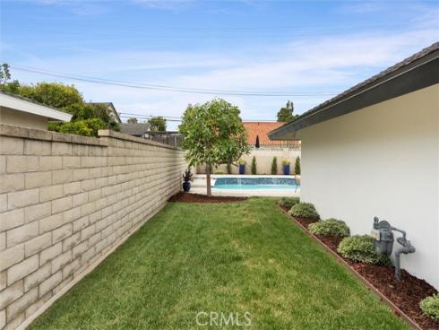 2904 Club House Road, Costa Mesa, CA