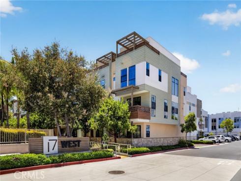 1687 Grand View