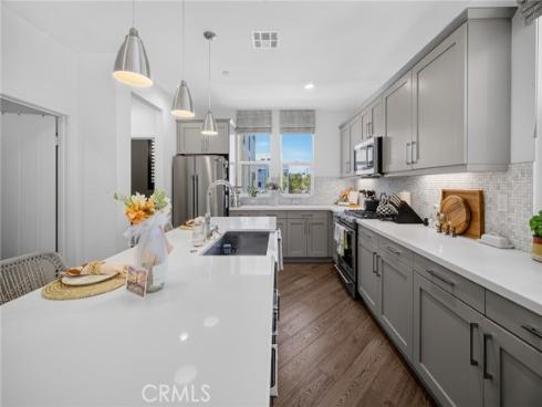 1687 Grand View , Costa Mesa, CA