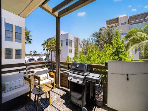 1687 Grand View , Costa Mesa, CA