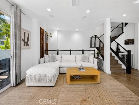 1687 Grand View , Costa Mesa, CA