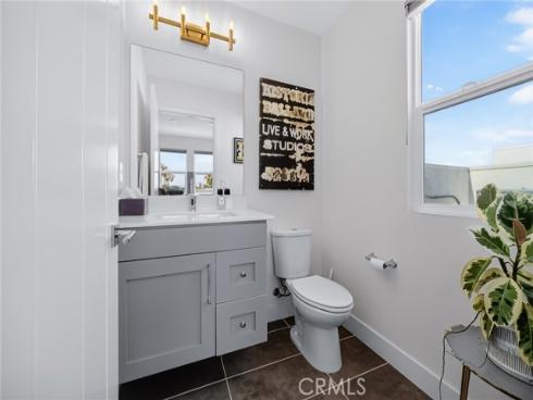 1687 Grand View , Costa Mesa, CA