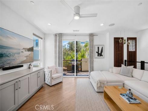1687 Grand View , Costa Mesa, CA