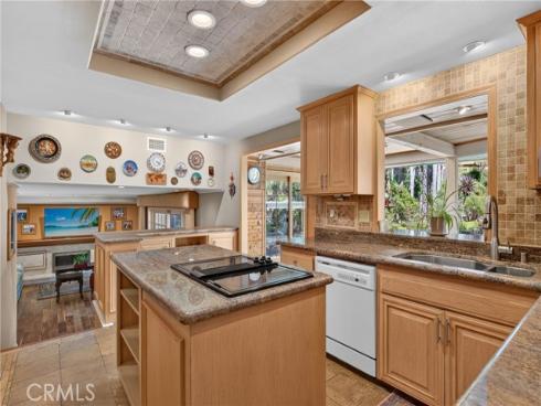 2740 Cardinal Drive, Costa Mesa, CA