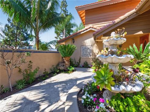 2740 Cardinal Drive, Costa Mesa, CA
