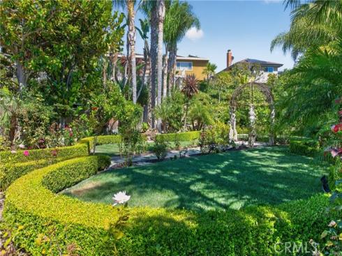 2740 Cardinal Drive, Costa Mesa, CA