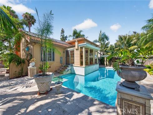2740 Cardinal Drive, Costa Mesa, CA