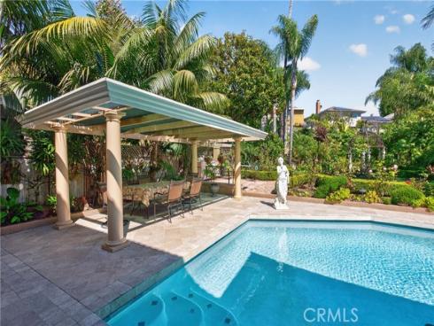 2740 Cardinal Drive, Costa Mesa, CA