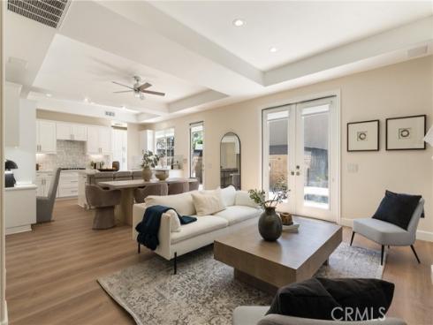 267 Mesa Dr , Costa Mesa, CA