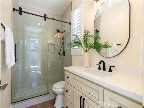 267 Mesa Dr , Costa Mesa, CA