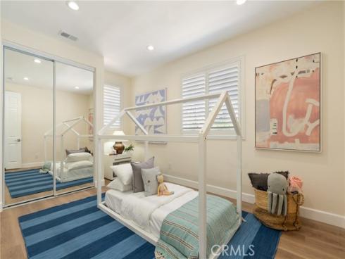 267 Mesa Dr , Costa Mesa, CA