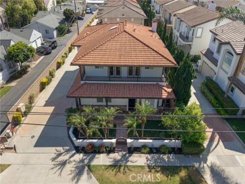 267 Mesa Dr , Costa Mesa, CA