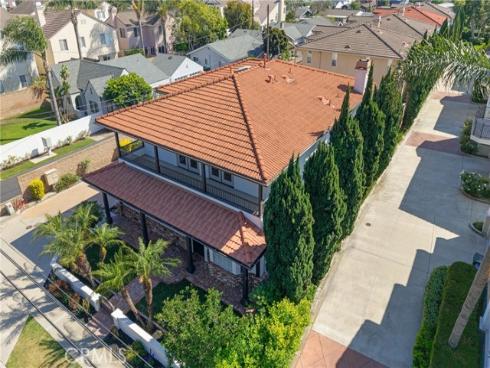 267 Mesa Dr , Costa Mesa, CA