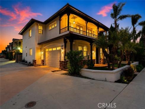 267  Mesa Dr  , Costa Mesa, CA