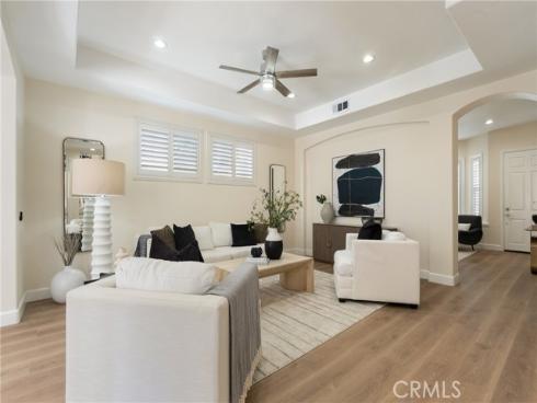 267 Mesa Dr , Costa Mesa, CA