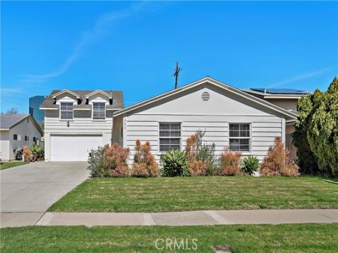 590 Traverse Drive, Costa Mesa, CA