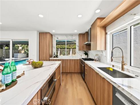 3368 California , Costa Mesa, CA