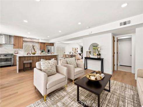 3368 California , Costa Mesa, CA