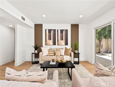 3368 California , Costa Mesa, CA