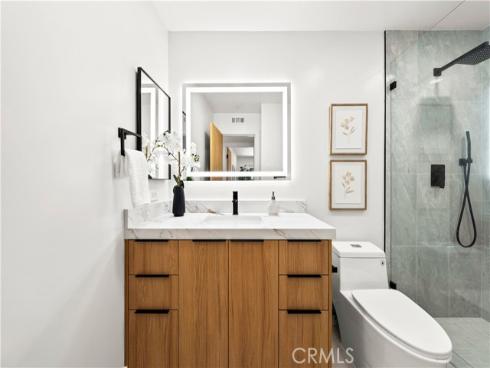3368 California , Costa Mesa, CA