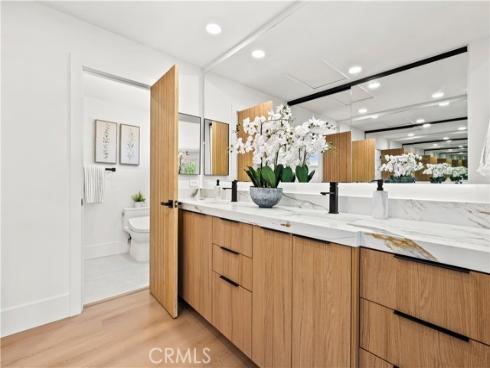 3368 California , Costa Mesa, CA