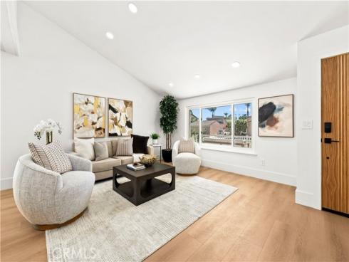 3368 California , Costa Mesa, CA