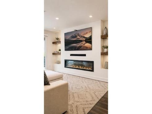 1648 Topanga , Costa Mesa, CA