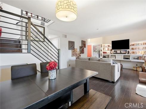 905 Hyde Court, Costa Mesa, CA