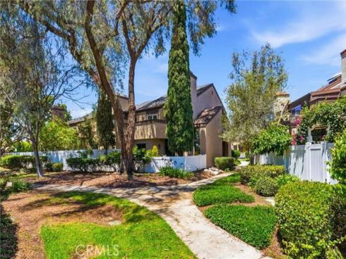 905 Hyde Court, Costa Mesa, CA
