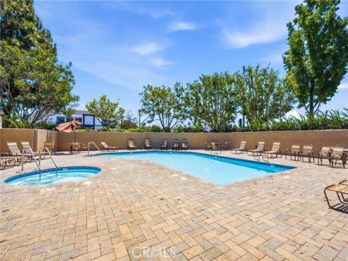 905 Hyde Court, Costa Mesa, CA