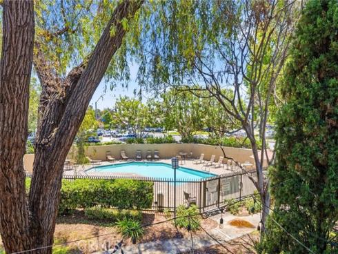 905 Hyde Court, Costa Mesa, CA