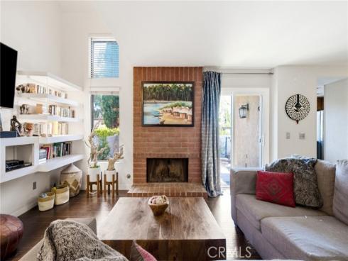 905 Hyde Court, Costa Mesa, CA