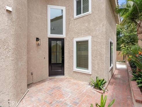 1945 Sundance , Costa Mesa, CA