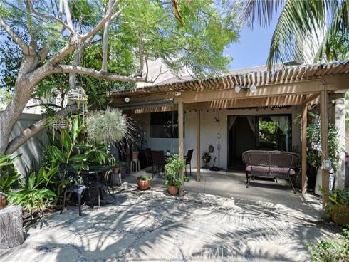 444 Bryson Springs , Costa Mesa, CA
